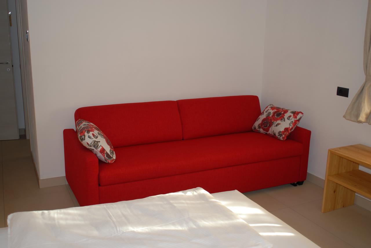 B&B Alciliegio Casnate Con Bernate Экстерьер фото